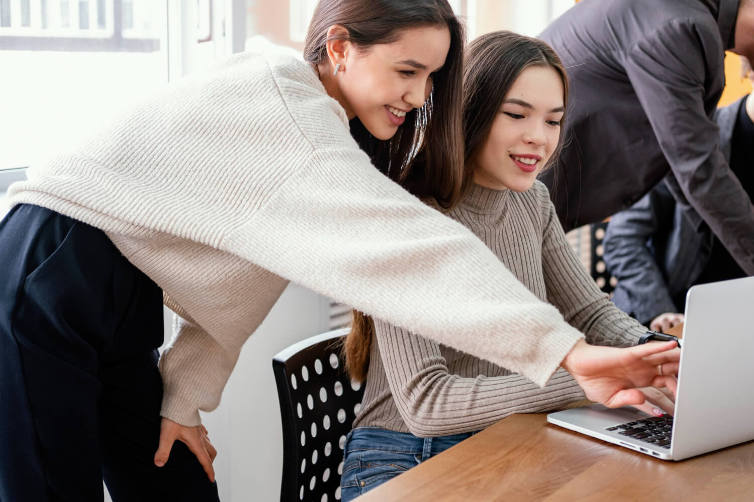 Sprawdzone sposoby motywacji konsultantów zdalnych