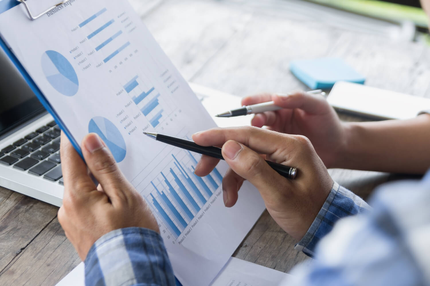 8 kluczowych wskaźników dla efektywnej obsługi klienta