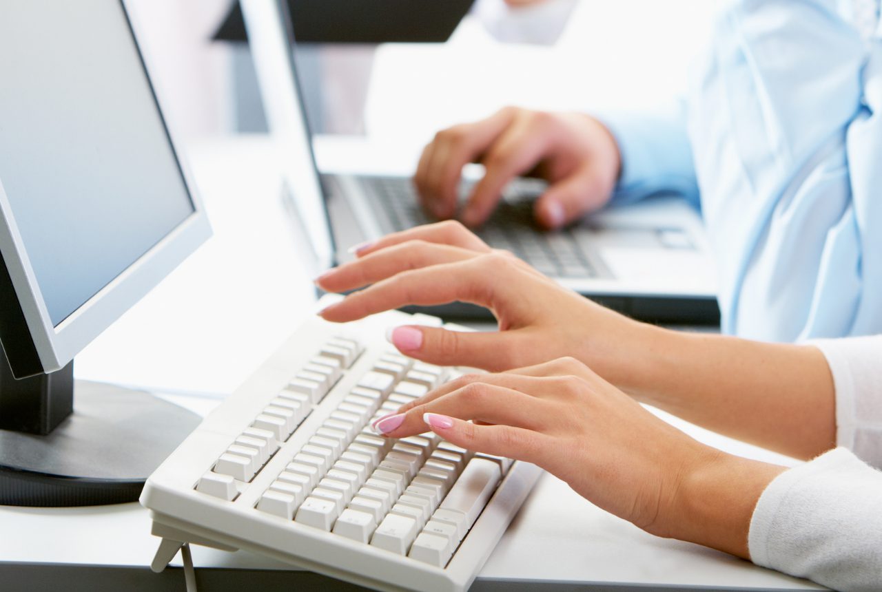 Helpdesk czy Service Desk – co wybrać i jakie są różnice między nimi?