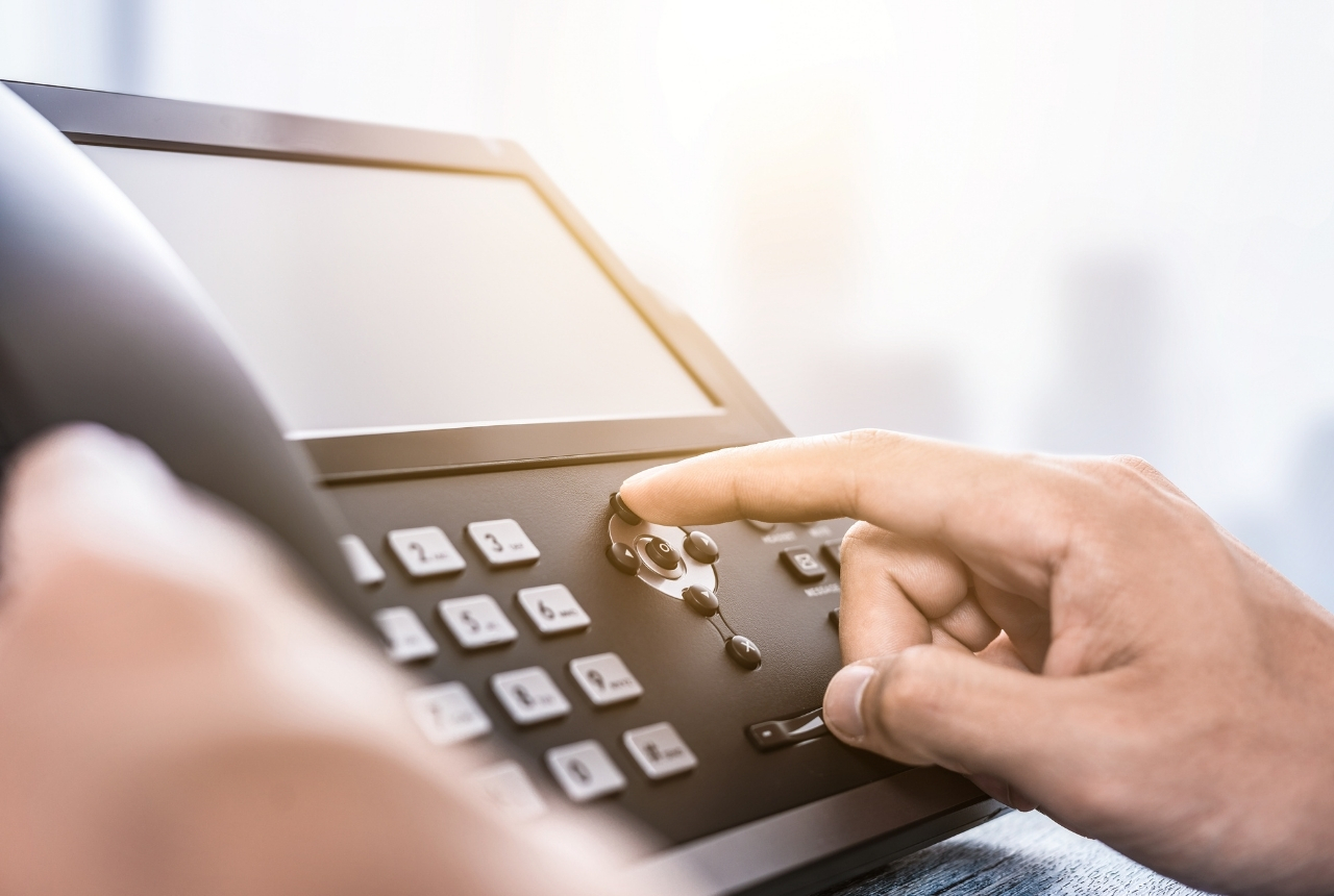 Centrala telefoniczna oparta na chmurze – zalety i wady wirtualnych PBX