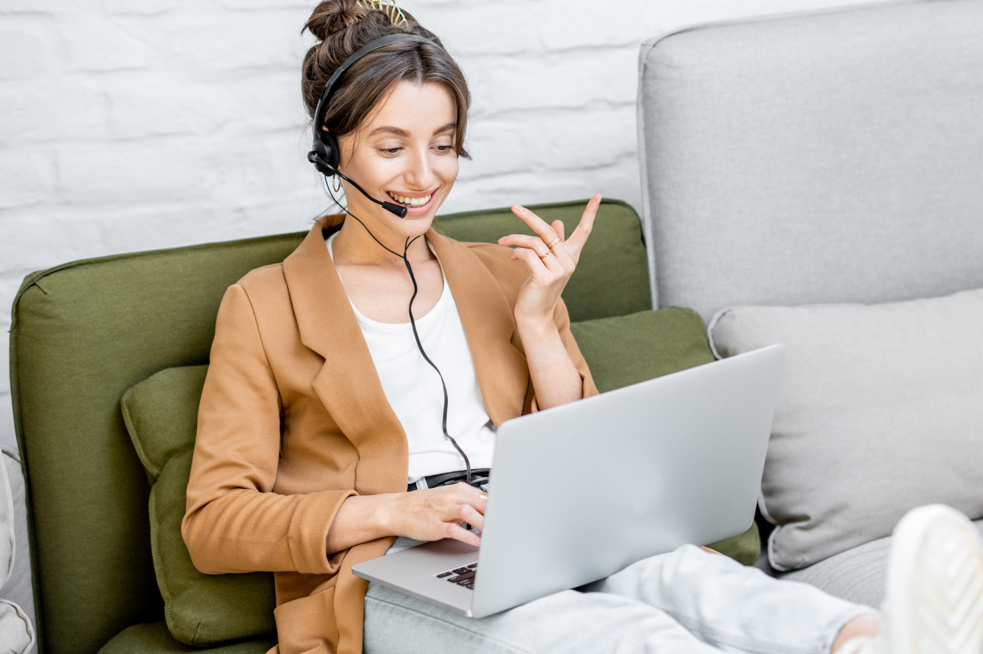 7 zalet cloud call center – nowoczesność gwarantująca duże oszczędności