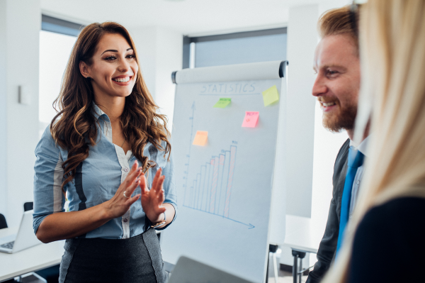 Język korzyści – jak mówić, żeby klient Cię słuchał